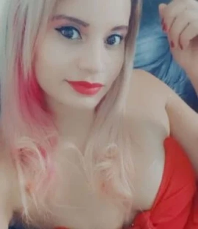 Jujú Mello — 8 / 9