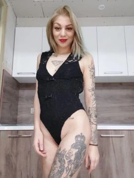Sara — 2 / 7