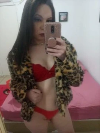Laura Petri — 4 / 8