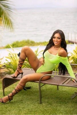 Isis Cavalcanti — 7 / 9