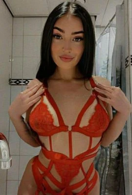 Vanessa — 2 / 6