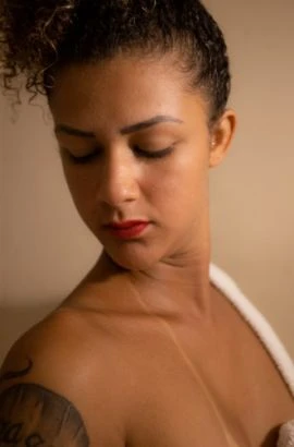 Ariane Aguiar — 4 / 5
