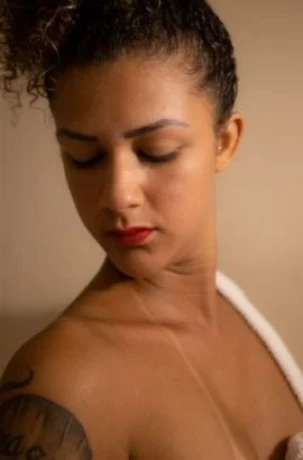 Ariane Aguiar — 4 / 5