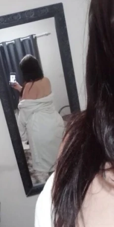 Luana Prado — 4 / 5