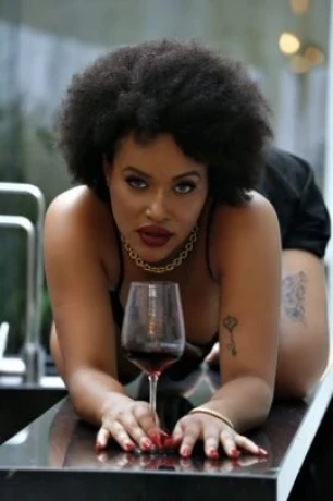 Lorena Maia — 4 / 7