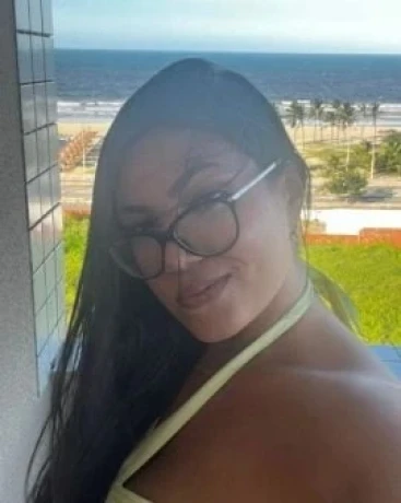 Enola Rodrigues — 4 / 5