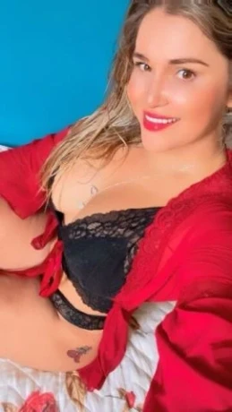 Nanda Almeida — 7 / 8