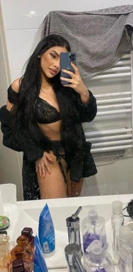 Jade — 3 / 9