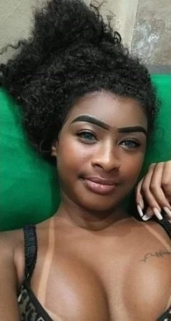 Gaby Escobar — 3 / 4