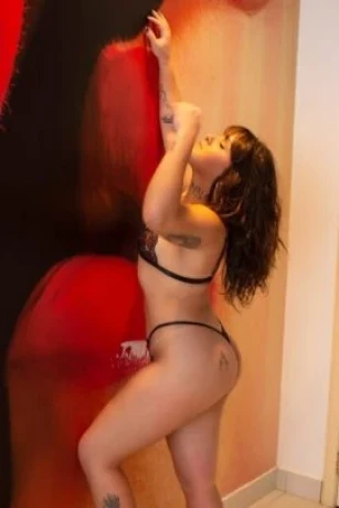 Julea Fantini — 8 / 9