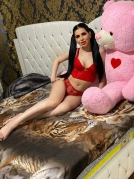 Andreea — 2 / 9