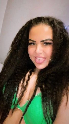 Jazmin — 2 / 9
