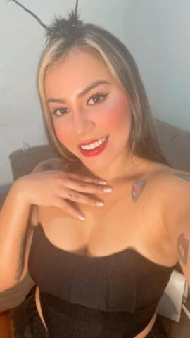 Gaby Fernandes — 6 / 7
