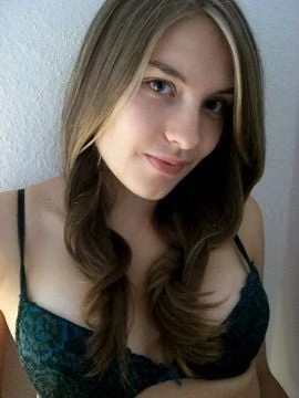 Emma Lina — 4 / 9