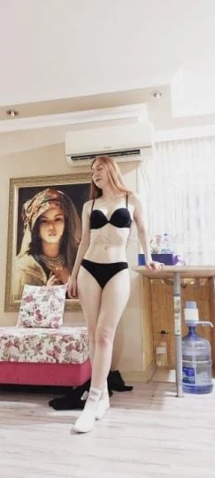 Polina — 3 / 4