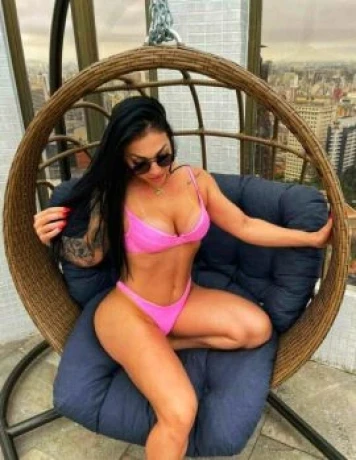 Júlia Lorena — 2 / 5