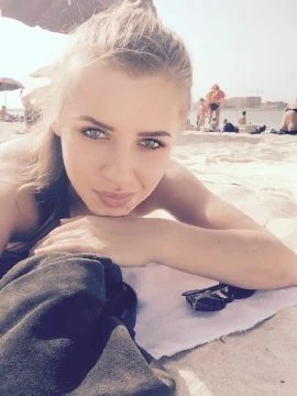 Amelia — 8 / 9