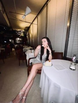 Ania — 7 / 9