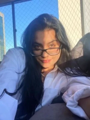 Tainá Almeida — 4 / 5