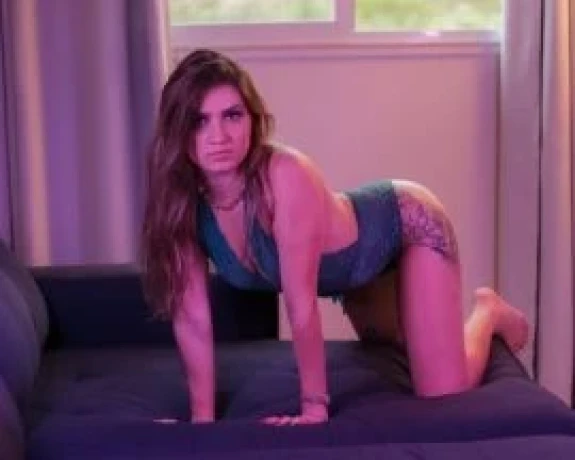 Gaby Lopes — 1 / 5