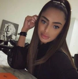 Karina Lee — 2 / 6
