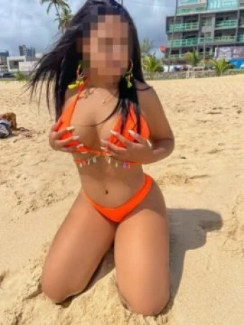 Kelly Almeida — 7 / 9