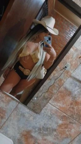 Giovana Esteves — 2 / 5