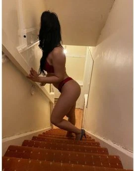 Female Escort — 2 / 6