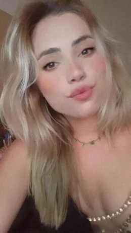 Isabela Salles — 4 / 5