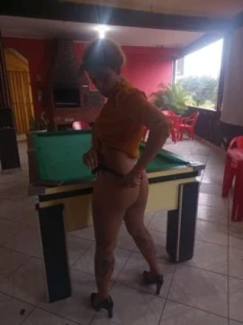 Carinne Valadares — 7 / 9