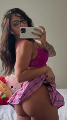 Emily — 6 / 8