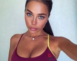 Viktoria — 4 / 9