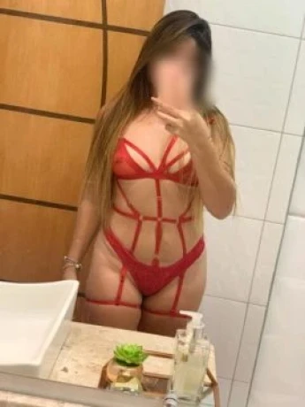 Leandra Moura — 2 / 6