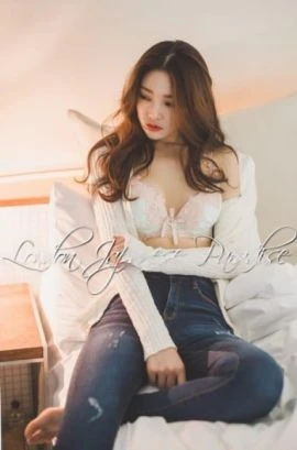 Lucy — 4 / 8