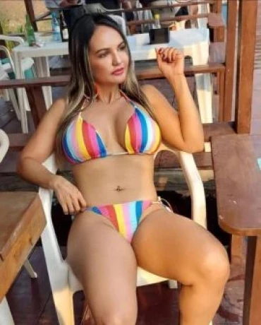 Juliana Viana — 3 / 5