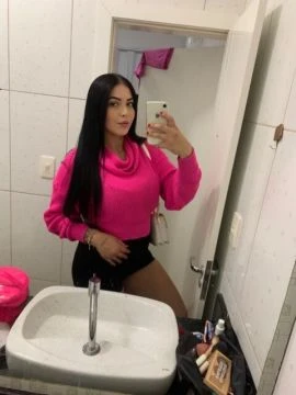 Laura Ferrari — 6 / 7