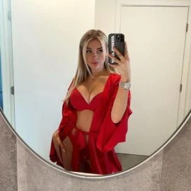 Elizabeth R — 7 / 9