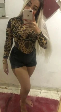 Cristal Silva — 8 / 9