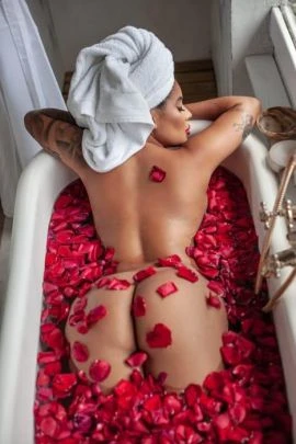 Vick Luz — 3 / 9