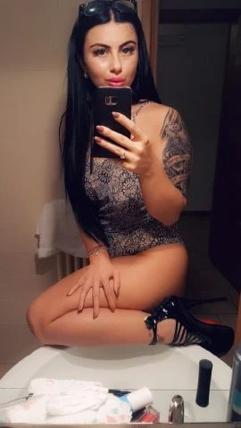 Claudia — 6 / 8