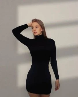 Alina — 5 / 9