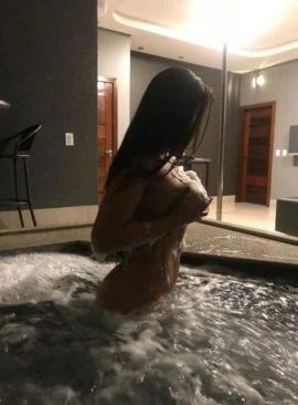 Gabryelle Martins — 4 / 9