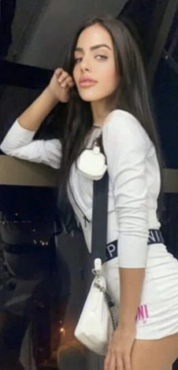 Bia Cardoni — 3 / 5