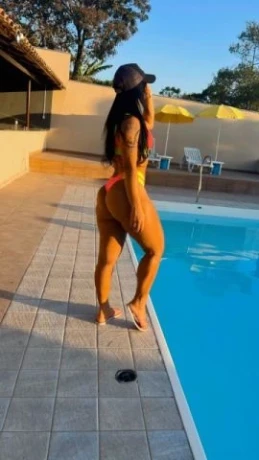 Barbara Queiroz — 1 / 4