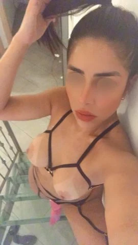 Bella — 2 / 7