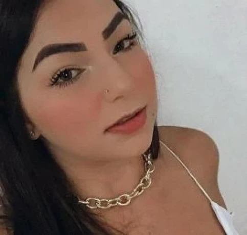 Rebecca Monteiro — 4 / 5