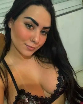 Mia, Escort, Angers
