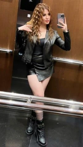 Bella — 4 / 6