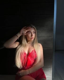 Nike — 3 / 6