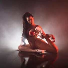 Nina — 8 / 9